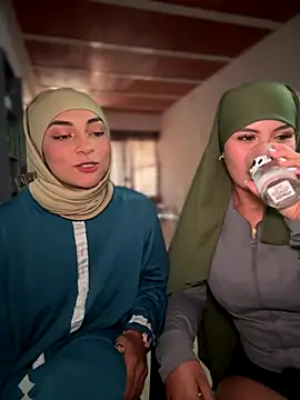 lalilamassu1 online show from September 23, 2025, 8:45 pm