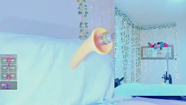 Tiffanny Love  online show from October 3, 2025, 9:28 am