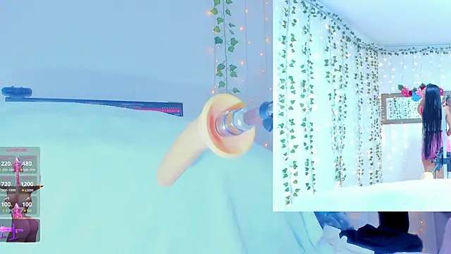 Tiffanny Love  online show from October 6, 2025, 9:40 am