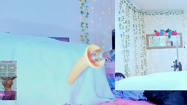 Tiffanny Love  online show from October 7, 2025, 9:28 am