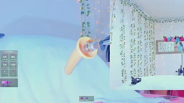 Tiffanny Love  online show from November 2, 2025, 9:00 am