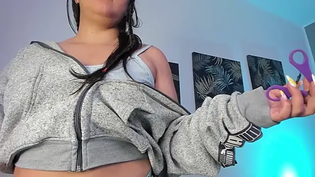 Kathia Morelli online show from October 1, 2025, 12:00 pm