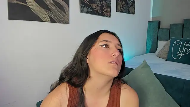 Kathia Morelli online show from October 14, 2025, 11:55 am