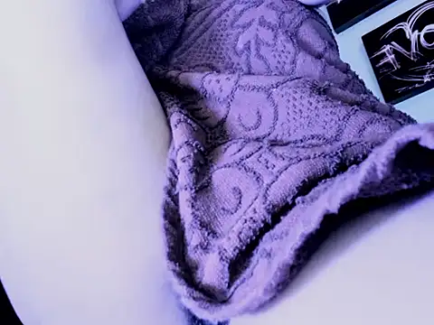 kuromi69 online show from February 10, 2026, 5:33 am