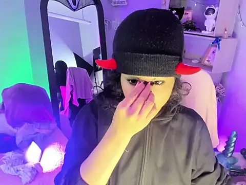 kuromi69 online show from March 28, 2026, 4:56 am