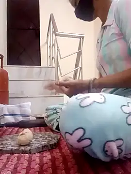 Payal-Love143 online show from December 5, 2024, 2:22 pm