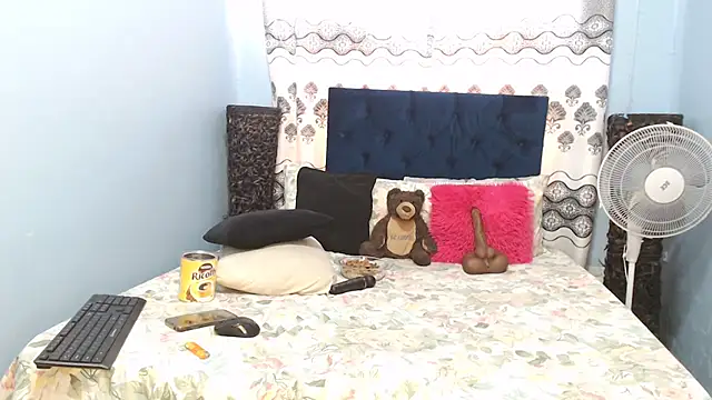 sexybigasss online show from February 21, 2025, 11:44 am