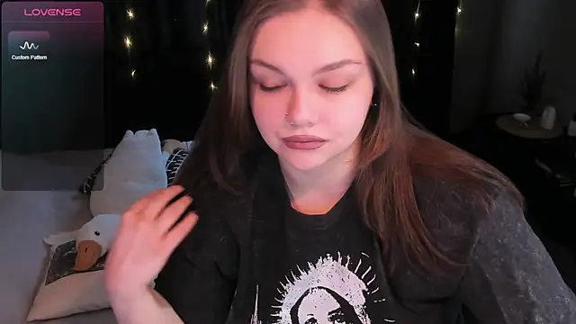 EvaBae online show from December 20, 2024, 10:16 am