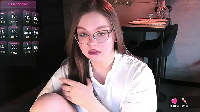 EvaBae online show from January 16, 2025, 9:48 am