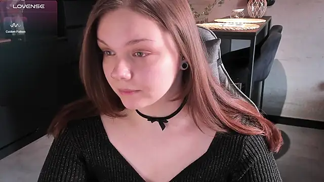 EvaBae online show from February 18, 2025, 12:06 pm