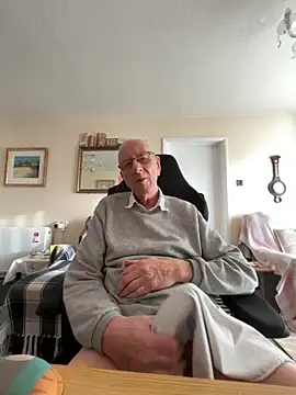 cutaboverest online show from February 15, 2026, 4:03 pm