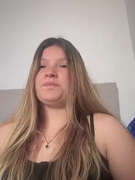 Snapshot of ASLY_MULLERHOT chatting on December 20, 2024, 5:29 pm ASLY MULLERHOT online show from December 20, 2024, 5:29 pm