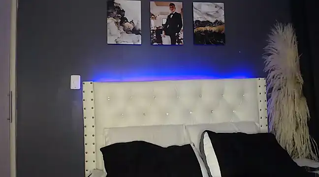 Mackenzzie 777  online show from March 18, 2025, 2:36 am