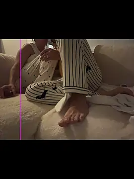 VesperMoonMist online show from December 2, 2025, 7:09 pm