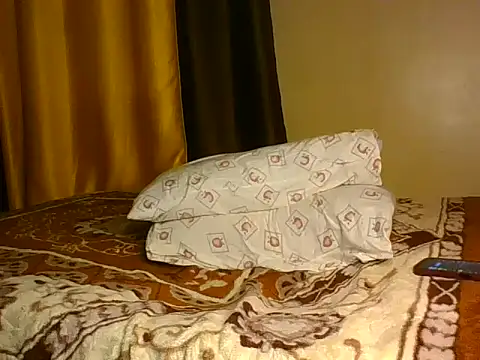 Missshelo online show from September 25, 2025, 3:43 am