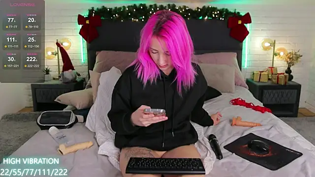 Selena Lily online show from December 30, 2024, 1:15 am