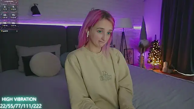 Selena Lily online show from January 22, 2025, 12:49 pm