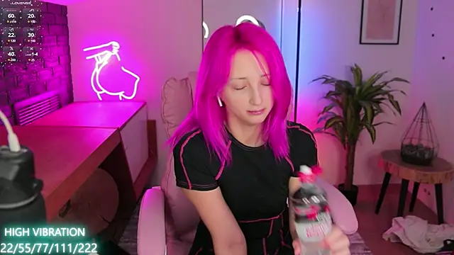 Selena Lily online show from January 30, 2025, 1:21 pm