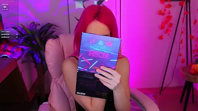 Selena Lily online show from November 4, 2025, 1:32 pm