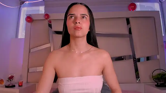 chrystal js online show from January 13, 2026, 1:38 pm