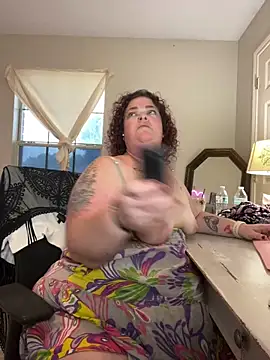 Snapshot of MsStrawbooty chatting on September 16, 2025, 7:59 pm MsStrawbooty online show from September 16, 2025, 7:59 pm