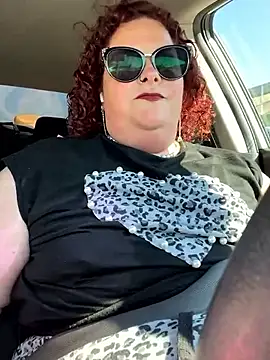 Snapshot of MsStrawbooty chatting on October 9, 2025, 8:18 pm MsStrawbooty online show from October 9, 2025, 8:18 pm