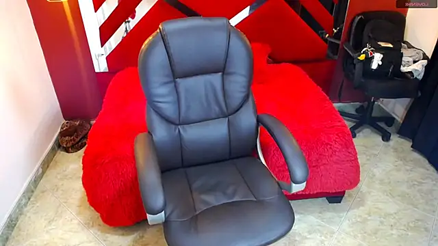 Snapshot of Alice_atm chatting on December 6, 2024, 3:33 pm Alice atm online show from December 6, 2024, 3:33 pm