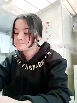 Snapshot of Alice_atm chatting on December 13, 2024, 2:38 pm Alice atm online show from December 13, 2024, 2:38 pm