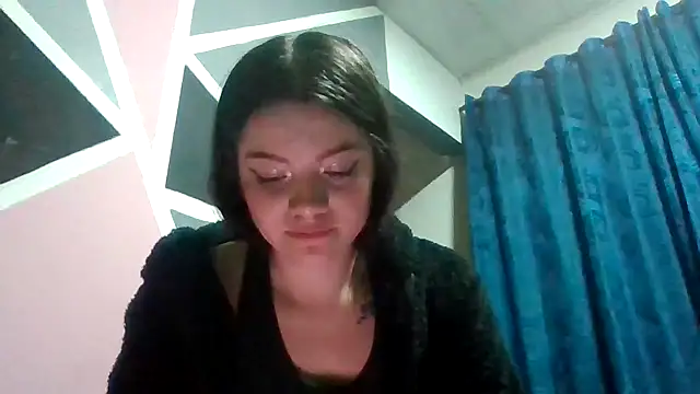 Snapshot of Alice_atm chatting on January 21, 2025, 11:02 pm Alice atm online show from January 21, 2025, 11:02 pm