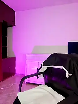 Snapshot of Alice_atm chatting on January 24, 2025, 8:22 pm Alice atm online show from January 24, 2025, 8:22 pm