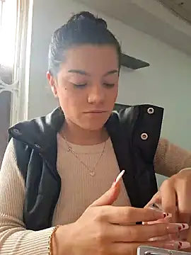 Snapshot of Alice_atm chatting on February 12, 2025, 1:48 pm Alice atm online show from February 12, 2025, 1:48 pm