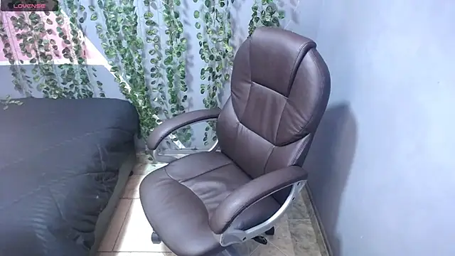 Snapshot of Alice_atm chatting on March 3, 2025, 2:26 pm Alice atm online show from March 3, 2025, 2:26 pm