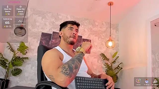 Snapshot of Nate_franco chatting on July 19, 2026, 3:32 am Nate franco online show from July 19, 2026, 3:32 am