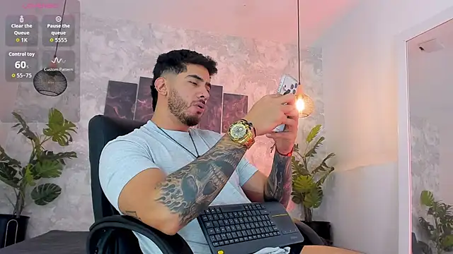 Snapshot of Nate_franco chatting on July 20, 2026, 7:44 am Nate franco online show from July 20, 2026, 7:44 am