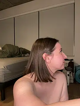 nerdynina online show from January 16, 2025, 3:34 am