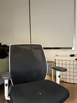 nerdynina online show from February 2, 2025, 1:12 am