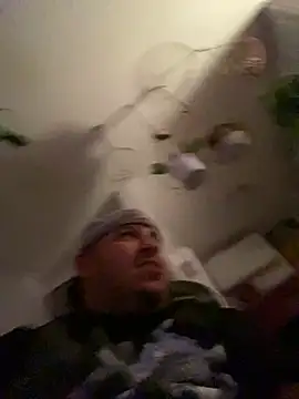 Snapshot of valleyoneofakind chatting on February 2, 2025, 5:53 am valleyoneofakind online show from February 2, 2025, 5:53 am