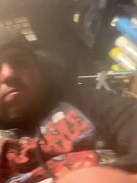 Snapshot of valleyoneofakind chatting on October 5, 2025, 8:01 am valleyoneofakind online show from October 5, 2025, 8:01 am