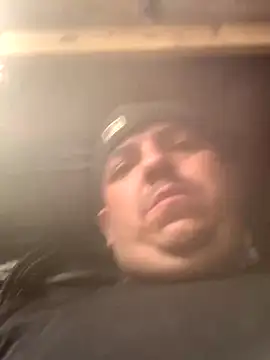 Snapshot of valleyoneofakind chatting on October 12, 2025, 3:38 am valleyoneofakind online show from October 12, 2025, 3:38 am