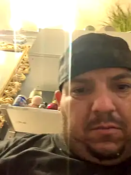 Snapshot of valleyoneofakind chatting on November 7, 2025, 10:32 pm valleyoneofakind online show from November 7, 2025, 10:32 pm