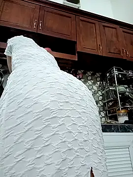    Erin    online show from October 5, 2025, 3:49 am