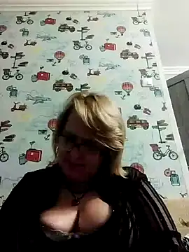 Forest-Lady online show from February 20, 2025, 7:19 pm