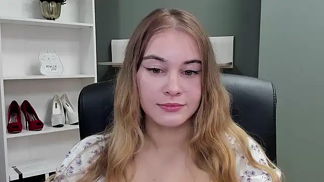 kitty valeria online show from November 6, 2025, 9:59 pm