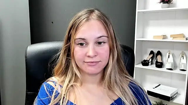 Snapshot of kitty_valeria chatting on July 22, 2026, 2:20 pm kitty valeria online show from July 22, 2026, 2:20 pm