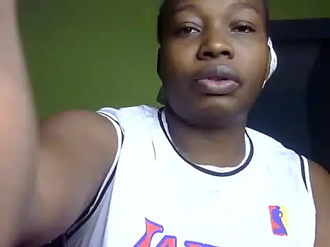 Snapshot of Horny-pretty chatting on May 25, 2026, 3:45 am Horny-pretty online show from May 25, 2026, 3:45 am