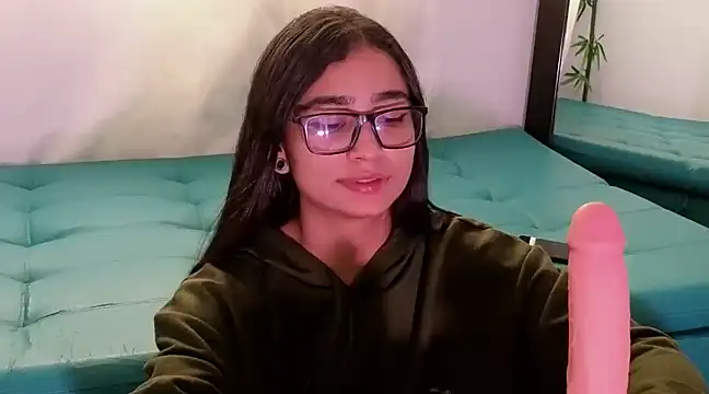 Snapshot of thalia_066 chatting on December 9, 2024, 3:22 pm thalia 066 online show from December 9, 2024, 3:22 pm