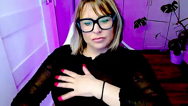 teaseDiana online show from March 16, 2026, 1:37 pm