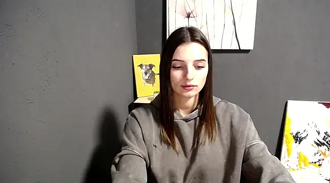 lady olivia  online show from March 4, 2025, 2:32 pm