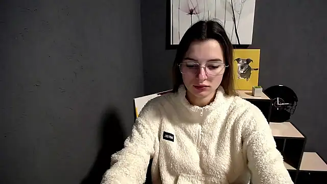 lady olivia  online show from January 9, 2026, 1:47 pm