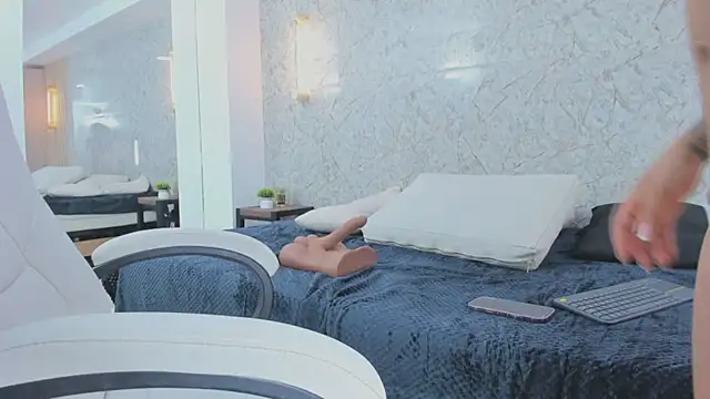 ximena case online show from September 24, 2025, 12:19 pm